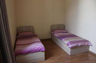 Хостелы Hostel Mandaria Кутаиси Двухместный номер Делюкс с 2 отдельными кроватями-3